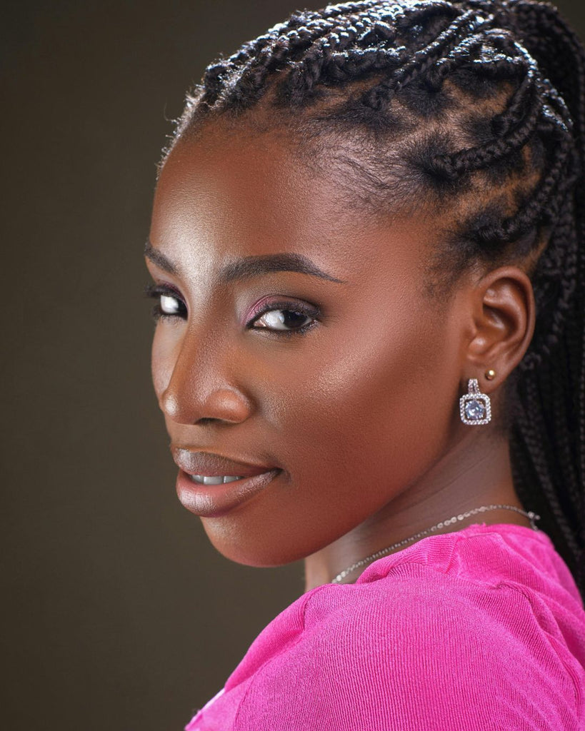 How to Refresh Makeup Between Classes or Work